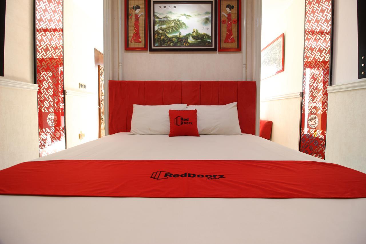 Reddoorz Plus Near Tugu Jogja 2 Yogyakarta Exterior foto